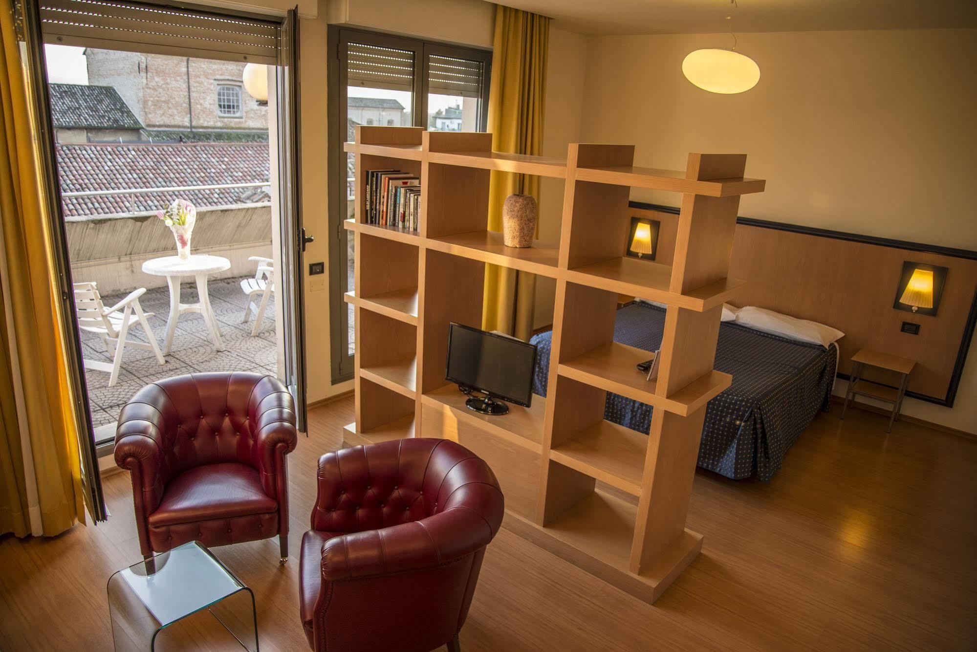 Hotel Masini Forli Luaran gambar